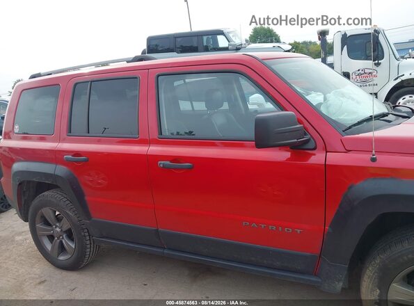 1C4NJRBB6GD673500 2016 JEEP PATRIOT Красный Вид задней части салона