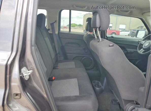 1C4NJRBB6GD673576 2016 JEEP PATRIOT Black Vista interior trasera