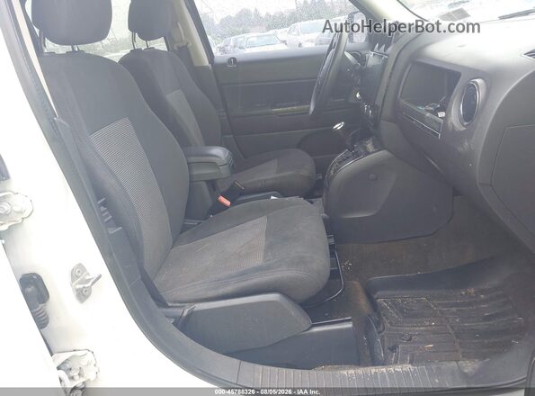 1C4NJRBB6GD781714 2016 JEEP PATRIOT White წინა სალონის ხედი