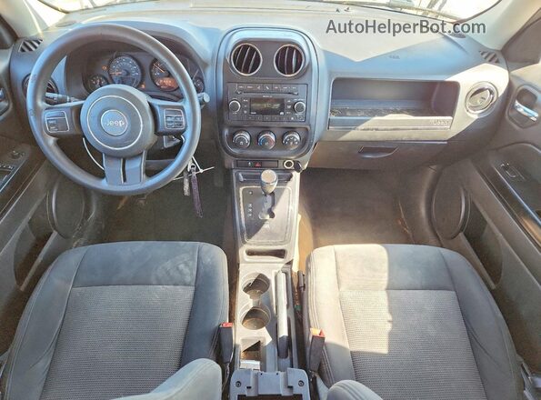 1C4NJRBB7HD143814 2017 JEEP PATRIOT Gray Vista del salpicadero