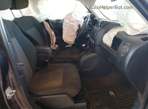 1C4NJRBB8HD135902 2017 JEEP PATRIOT Серый Вид салона спереди