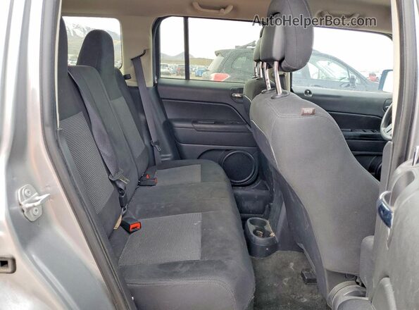 1C4NJRBB9GD671997 2016 JEEP PATRIOT Серебряный Вид задних сидений