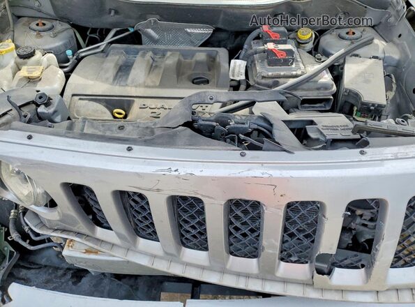 1C4NJRBB9GD671997 2016 JEEP PATRIOT Серебряный Вид задней части салона