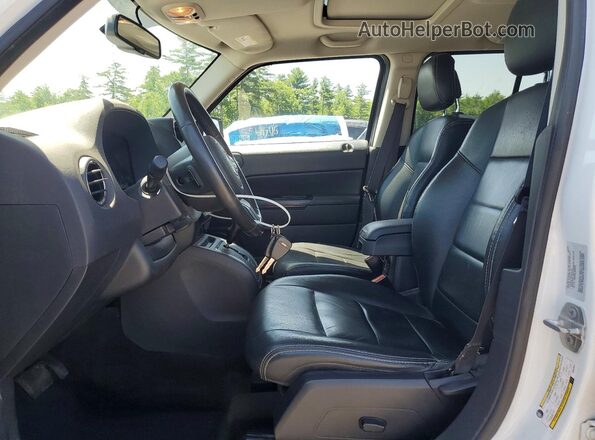 1C4NJRFB1GD618544 2016 JEEP PATRIOT Белый Вид салона спереди
