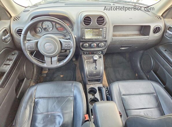 1C4NJRFB1HD110480 2017 JEEP PATRIOT White Вид панелі приладів