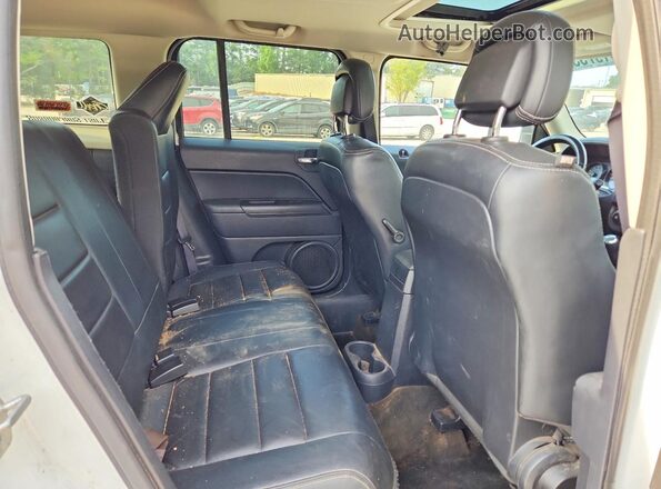 1C4NJRFB1HD110480 2017 JEEP PATRIOT White Вид задньої частини салону
