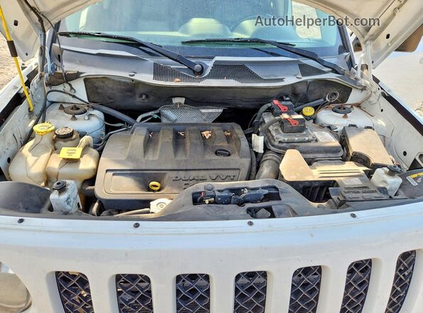 1C4NJRFB1HD110480 2017 JEEP PATRIOT White Вид підкапотного простору