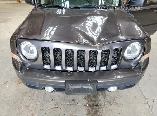 1C4NJRFB2GD501040 2016 JEEP PATRIOT Charcoal Vista del compartimento del motor