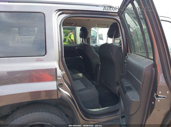 1C4NJRFB3GD637368 2016 JEEP PATRIOT Black VIN sticker view