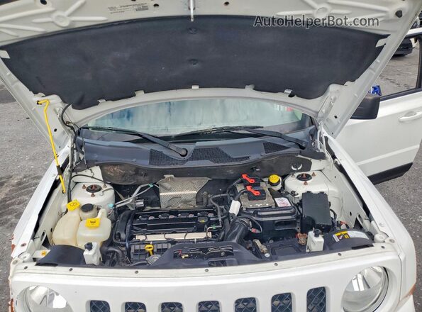 1C4NJRFB3GD709685 2016 JEEP PATRIOT White 