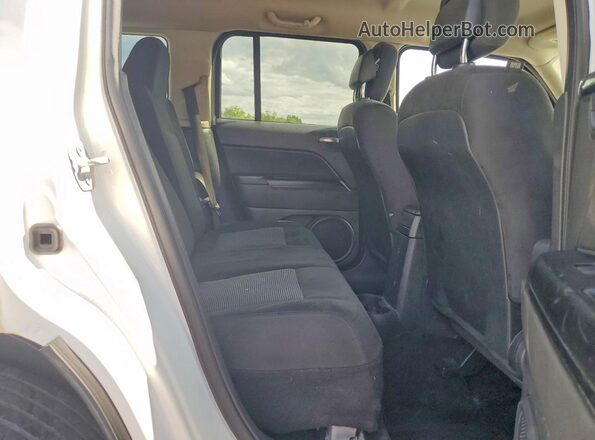 1C4NJRFB3GD709685 2016 JEEP PATRIOT White 