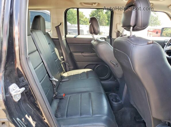 1C4NJRFB3HD155503 2017 JEEP PATRIOT Черный Вид задней части салона