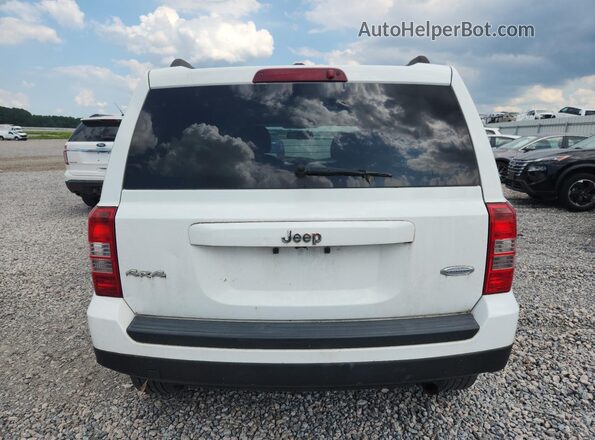1C4NJRFB3HD179848 2017 JEEP PATRIOT White უკანა ხედი