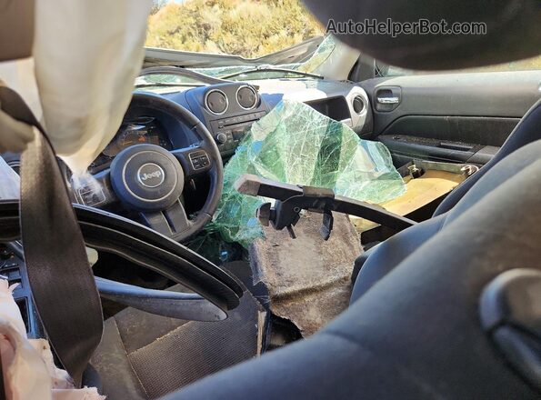 1C4NJRFB5GD718520 2016 JEEP PATRIOT Gray Dashboard view