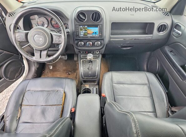 1C4NJRFB5HD205818 2017 JEEP PATRIOT Белый Вид панели приборов