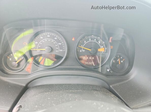 1C4NJRFB6GD717974 2016 JEEP PATRIOT Silver Widok zestawu wskaźników