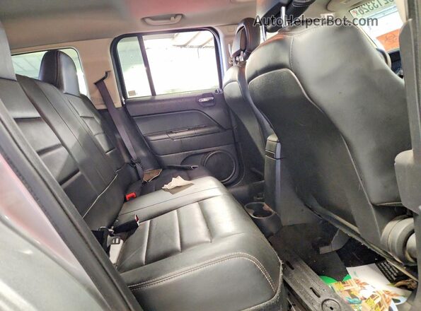 1C4NJRFB6GD725279 2016 JEEP PATRIOT Серебряный Вид задней части салона
