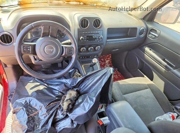 1C4NJRFB6HD174823 2017 JEEP PATRIOT Red Dashboard view