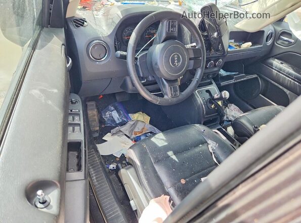 1C4NJRFB7HD210633 2017 JEEP PATRIOT Серый Вид панели приборов
