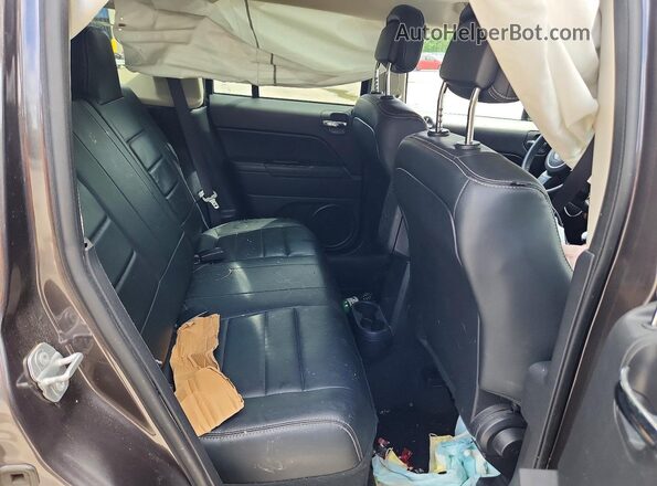 1C4NJRFB7HD210633 2017 JEEP PATRIOT Серый Вид задней части салона