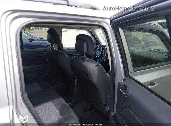 1C4NJRFB9GD697509 2016 JEEP PATRIOT Silver VIN კოდის სტიკერის ხედი