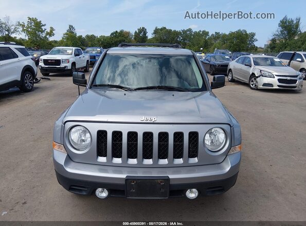 1C4NJRFB9GD697509 2016 JEEP PATRIOT Silver ხელსაწყოთა პანელის ხედი