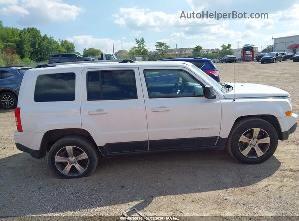 1C4NJRFBXGD586225 2016 JEEP PATRIOT Белый Вид задней части салона