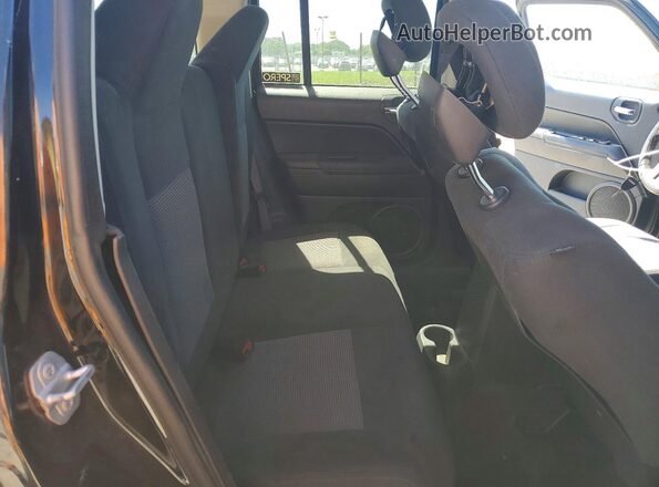 1C4NJRFBXGD632751 2016 JEEP PATRIOT Black Widok wnętrza z tyłu