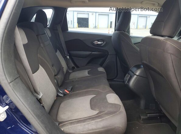 1C4PJLAB0GW160139 2016 JEEP CHEROKEE Blue უკანა სალონის ხედი