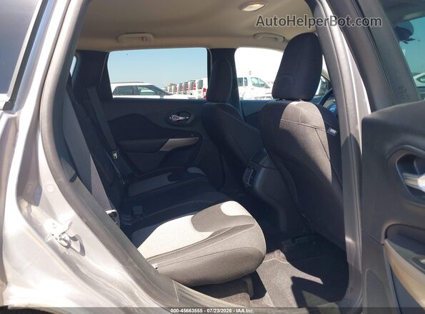 1C4PJLAB0HD225097 2017 JEEP CHEROKEE Silver Vista de la etiqueta del VIN