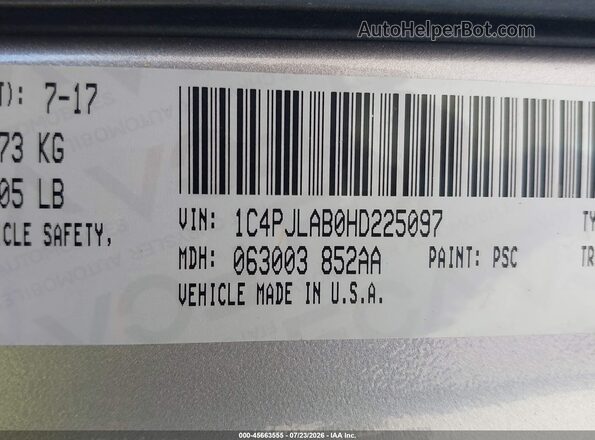 1C4PJLAB0HD225097 2017 JEEP CHEROKEE Silver Vista del compartimento del motor