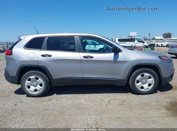 1C4PJLAB0HD225097 2017 JEEP CHEROKEE Silver Vista interior trasera