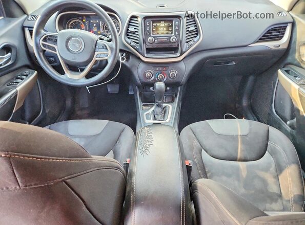 1C4PJLAB2HD218913 2017 JEEP CHEROKEE Бордовый Вид панели приборов