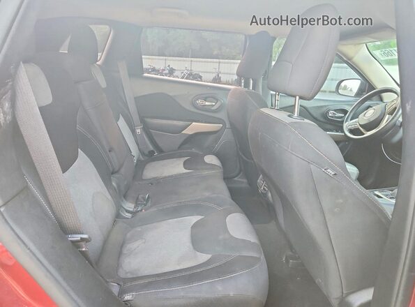 1C4PJLAB2HD218913 2017 JEEP CHEROKEE Бордовый Вид задней части салона