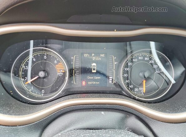 1C4PJLAB2HW554291 2017 JEEP CHEROKEE Maroon Widok zestawu wskaźników