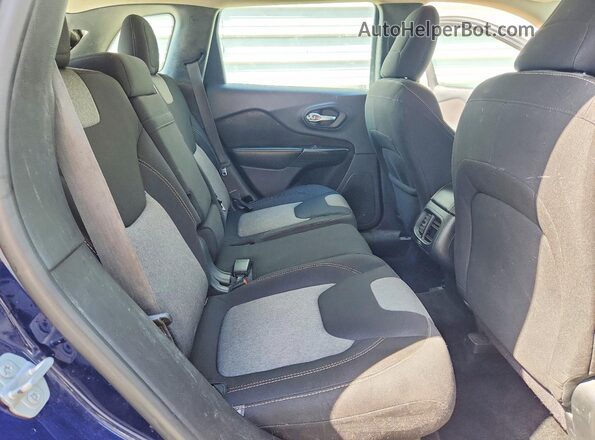 1C4PJLAB7GW114131 2016 JEEP CHEROKEE Blue Rear interior view