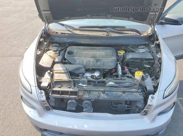 1C4PJLAB7GW136341 2016 JEEP CHEROKEE Gray Widok wnętrza z tyłu