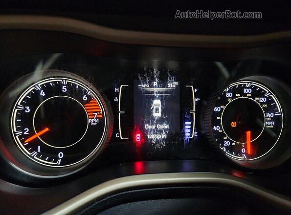 1C4PJLAB8HW660521 2017 JEEP CHEROKEE Белый Вид щитка приборов