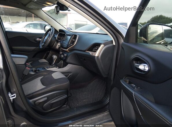 1C4PJLAB9GW330109 2016 JEEP CHEROKEE Серый Вид салона спереди