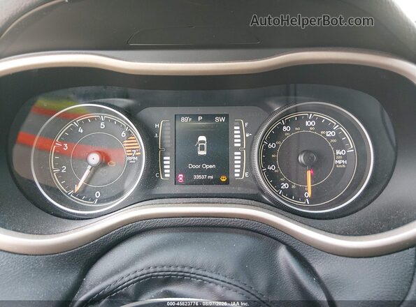 1C4PJLAB9HW642142 2017 JEEP CHEROKEE White უკანა სავარძლების ხედი