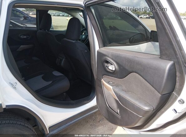 1C4PJLAB9HW642142 2017 JEEP CHEROKEE White VIN კოდის სტიკერის ხედი