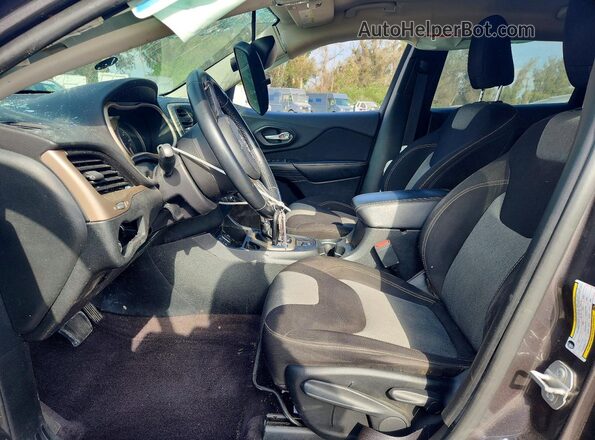 1C4PJLAS2GW336754 2016 JEEP CHEROKEE Черный Вид салона спереди