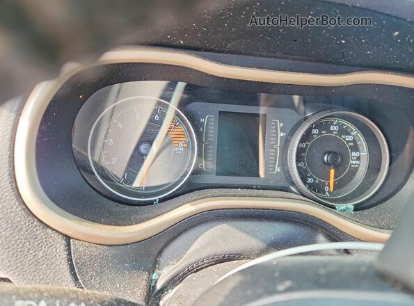 1C4PJLAS2GW336754 2016 JEEP CHEROKEE Черный Вид щитка приборов