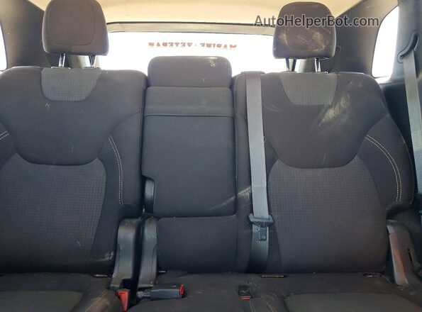 1C4PJLCB1GW206882 2016 JEEP CHEROKEE White Вид задніх сидінь