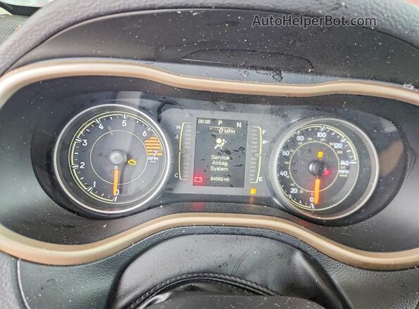 1C4PJLCB1HD219290 2017 JEEP CHEROKEE Red Սարքավորումների վահանակի տեսք