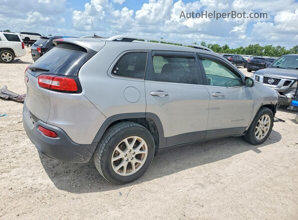 1C4PJLCB1HW607026 2017 JEEP CHEROKEE Silver Tył prawy