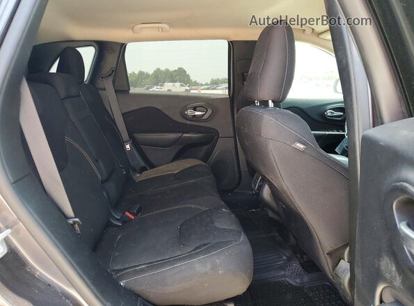 1C4PJLCB2GW144022 2016 JEEP CHEROKEE Gray Widok wnętrza z tyłu