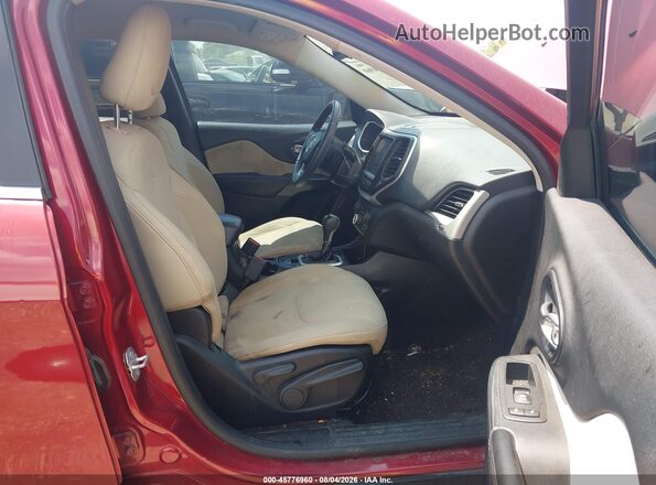 1C4PJLCB2HW535673 2017 JEEP CHEROKEE Red Front interior view