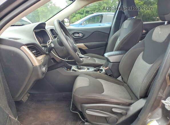 1C4PJLCB2JD605240 2018 JEEP CHEROKEE Черный Вид салона спереди