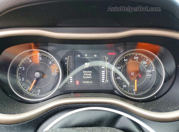 1C4PJLCB2JD605240 2018 JEEP CHEROKEE Черный Вид щитка приборов